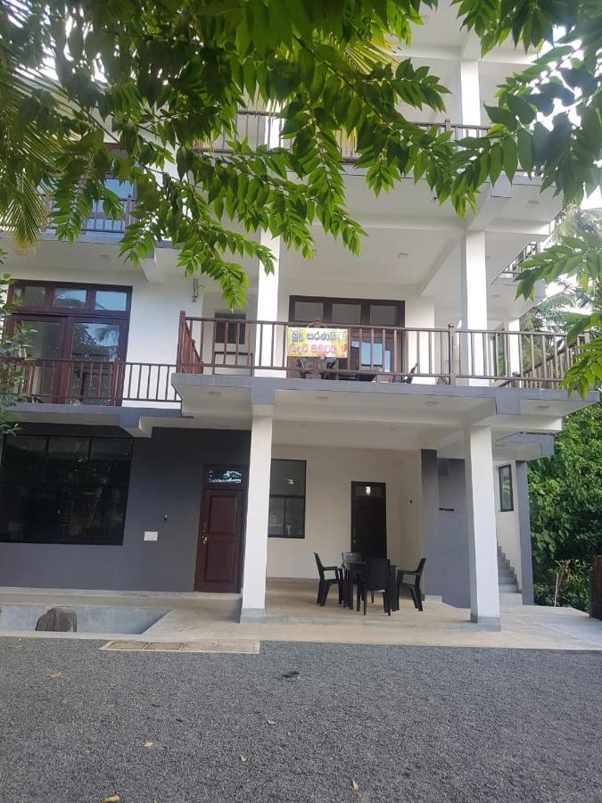 Waves Hiri Hotel Dikwella Exterior foto
