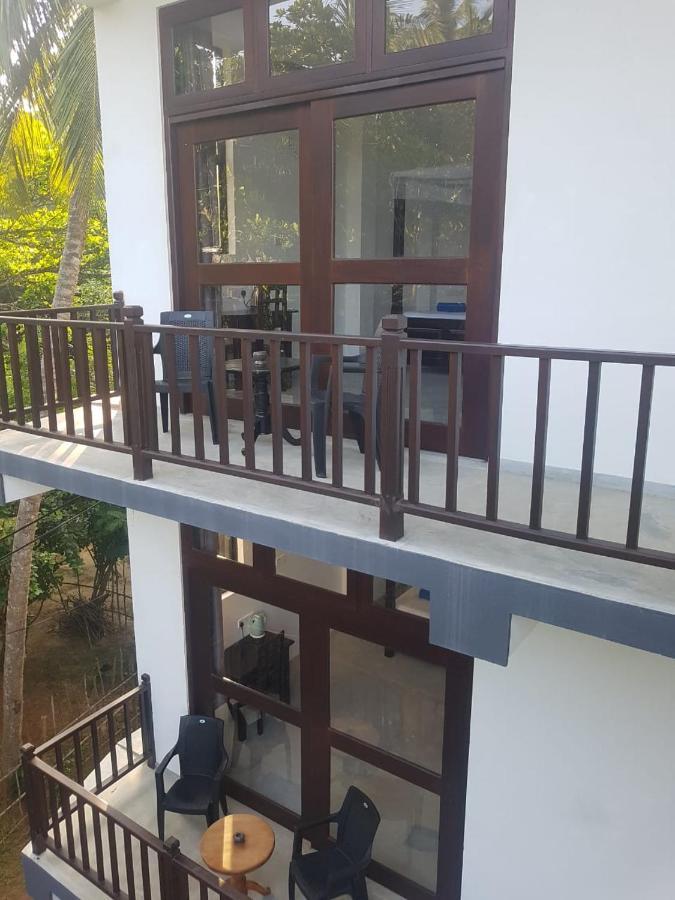 Waves Hiri Hotel Dikwella Exterior foto